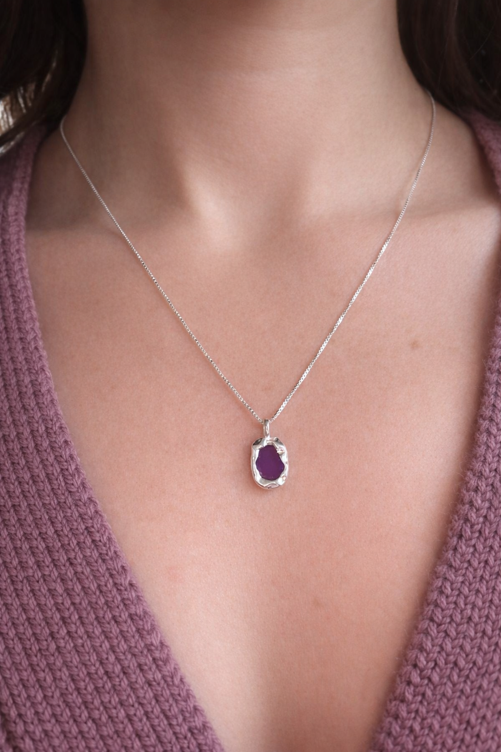 שרשרת נקודה סגולה